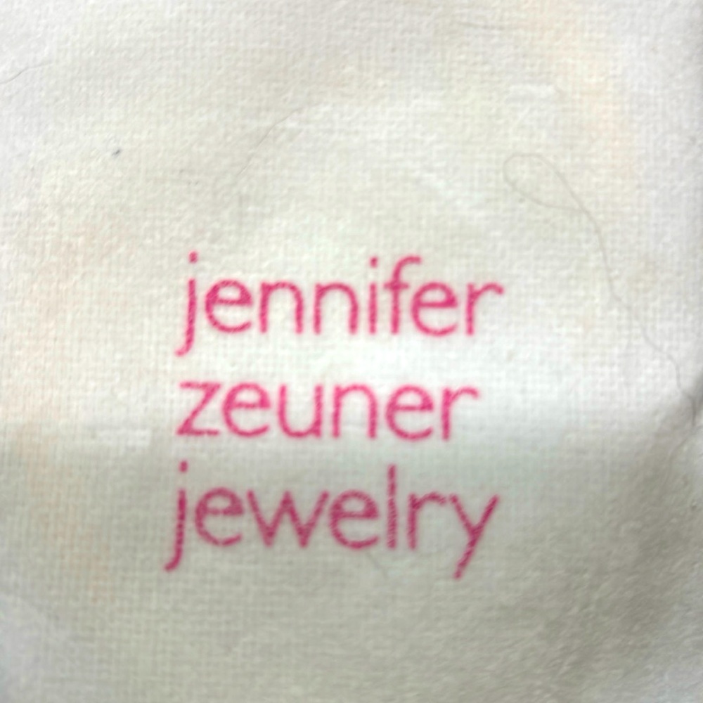 Jennifer Zeuner necklace